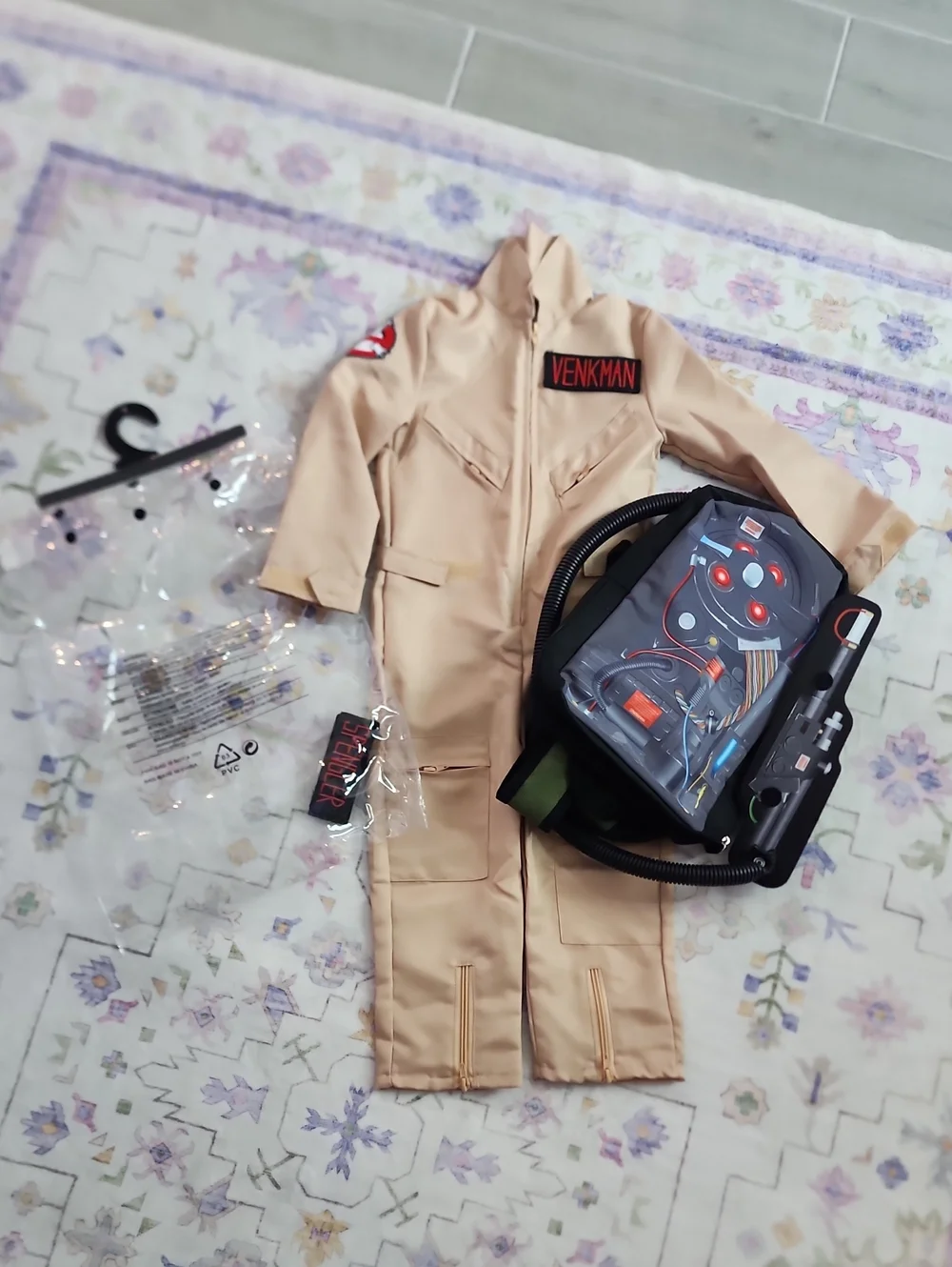 Kids Beige Ghostbuster Costume with Proton Pack